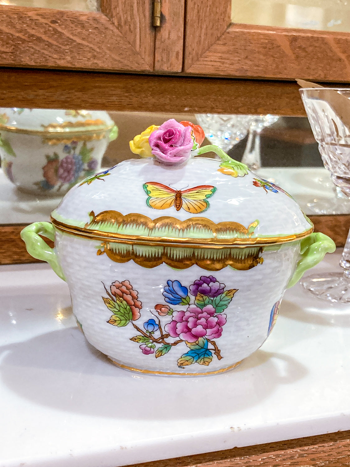 Miniature Queen Victoria Pattern Herend Hand Painted Porcelain Bonbonniere Jar