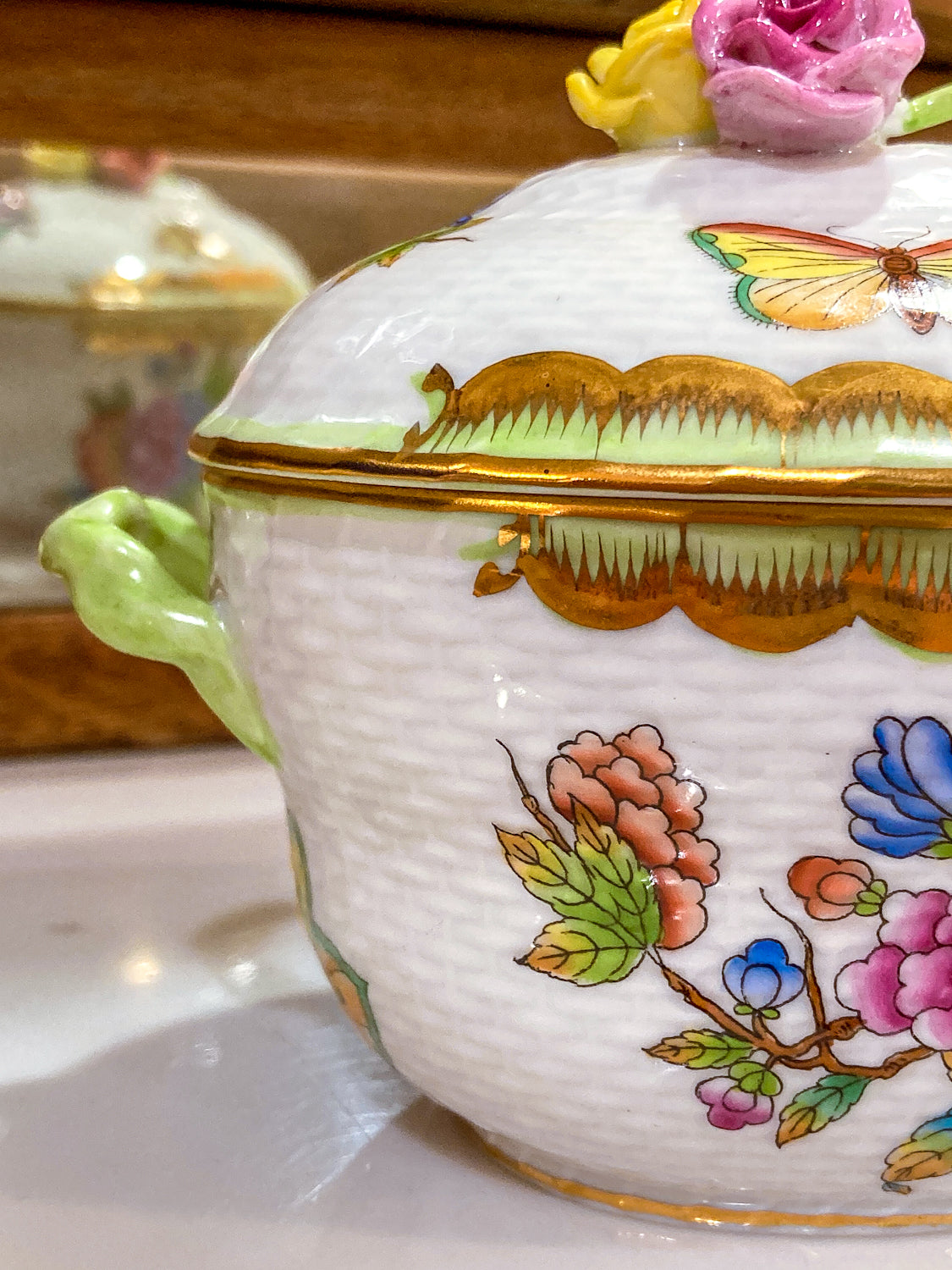 Miniature Queen Victoria Pattern Herend Hand Painted Porcelain Bonbonniere Jar