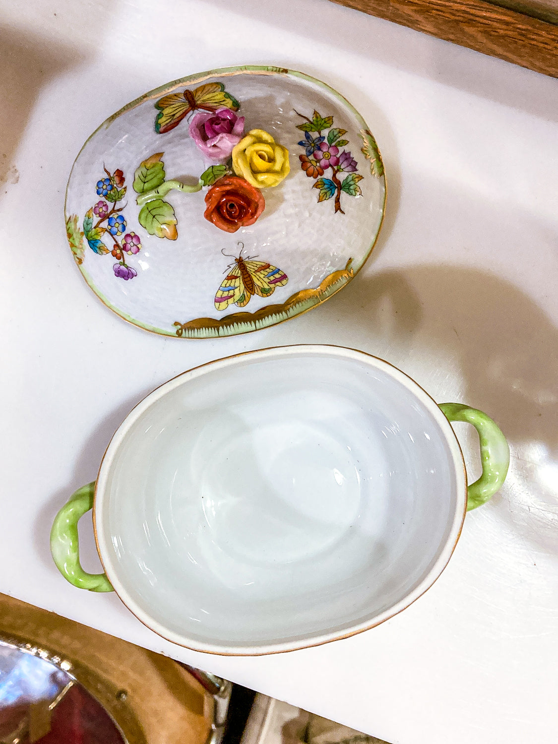 Miniature Queen Victoria Pattern Herend Hand Painted Porcelain Bonbonniere Jar