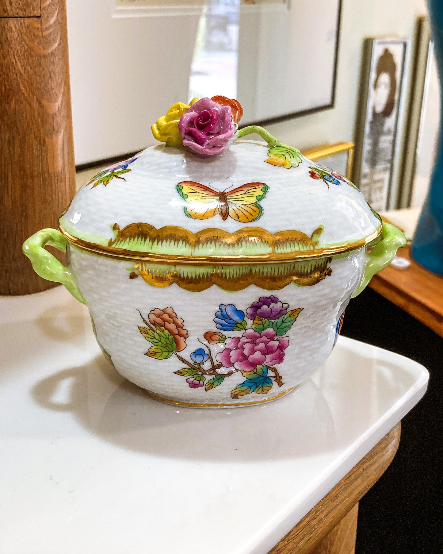 Miniature Queen Victoria Pattern Herend Hand Painted Porcelain Bonbonniere Jar