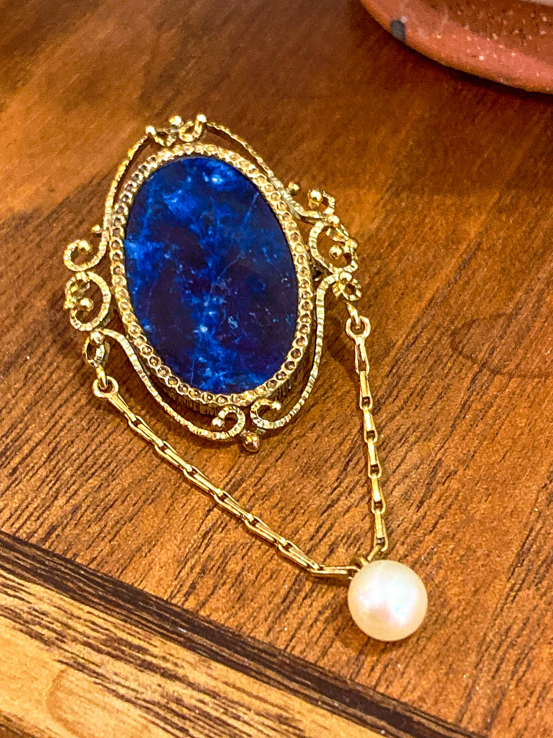 Vintage 14K Yellow Gold Filigree Oval Lapis Lazuli Pearl Dangle Brooch Pin
