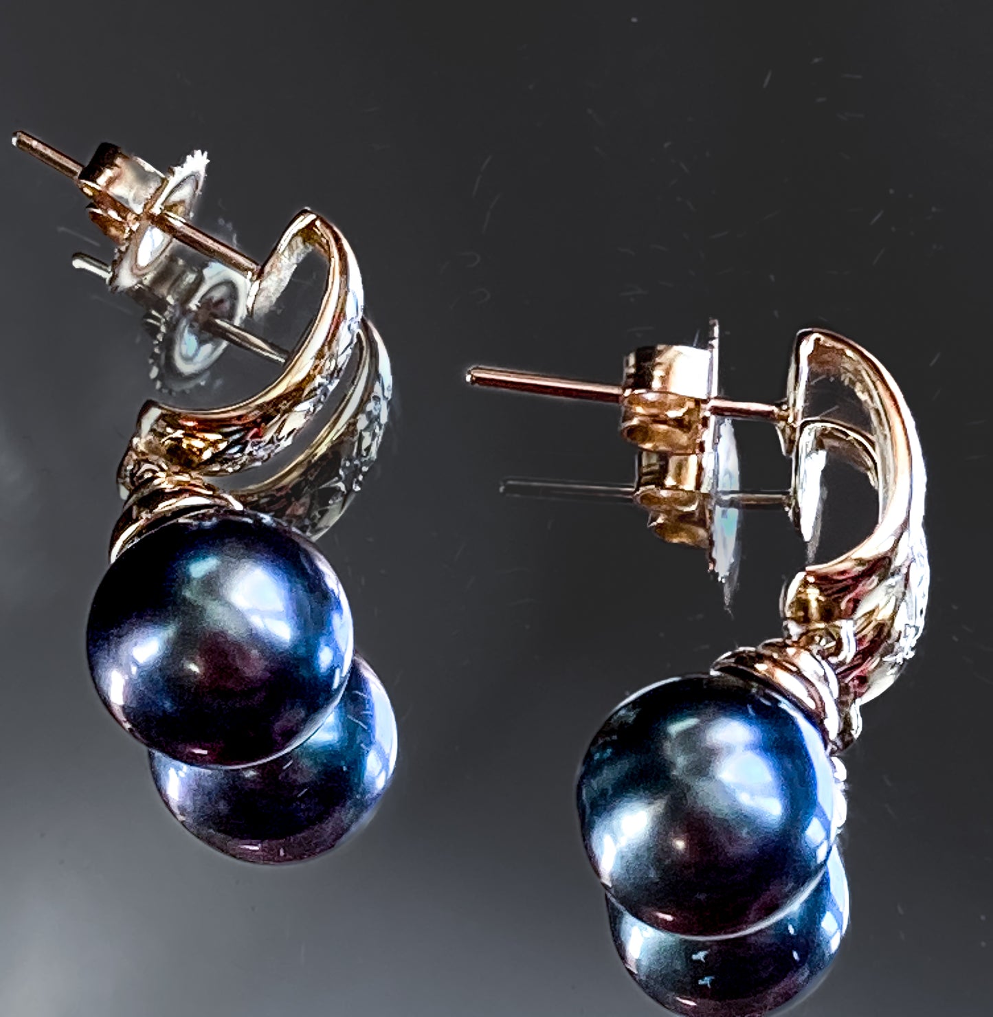 Vintage 18K Yellow Gold Triple Diamond Black Pearl Dangle Earrings