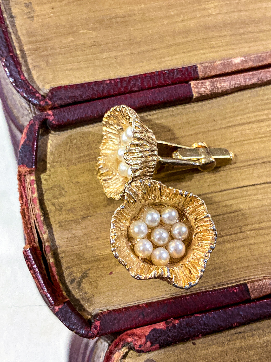 Vintage Gold Pearl Lotus Seed Bird Nest Egg Cufflink Pair Accessory