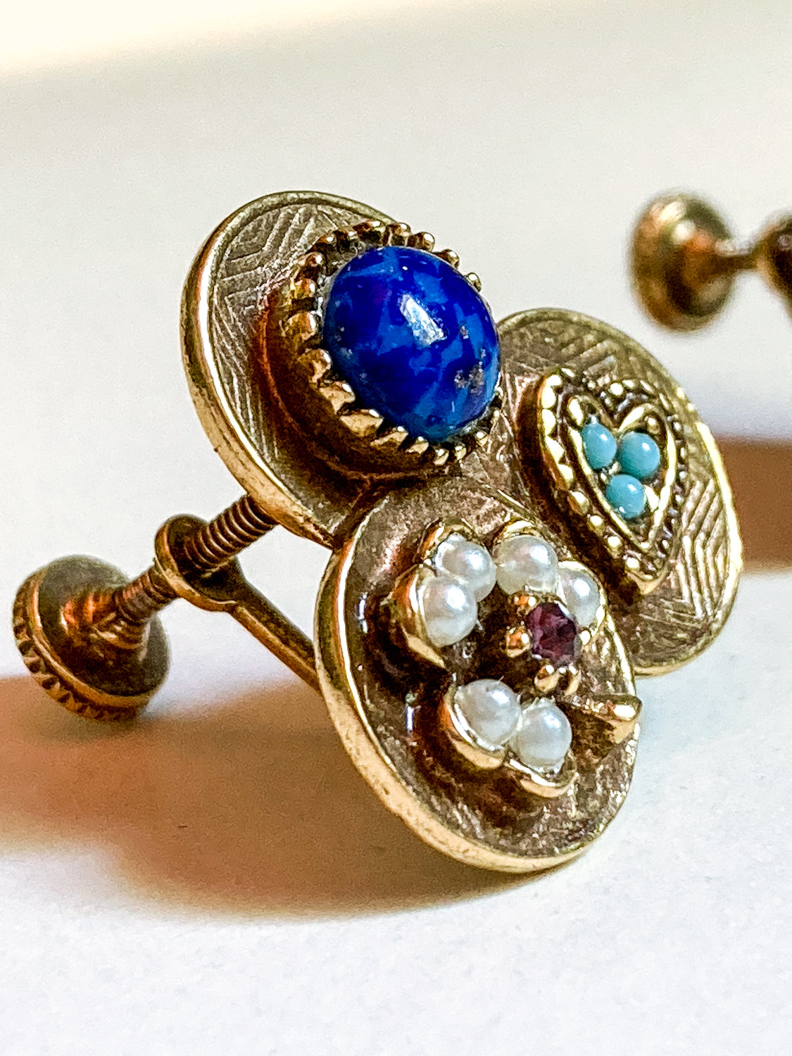 Vintage Gold Tone Lucky Charm Heart Shamrock Lapis Screwback Earrings