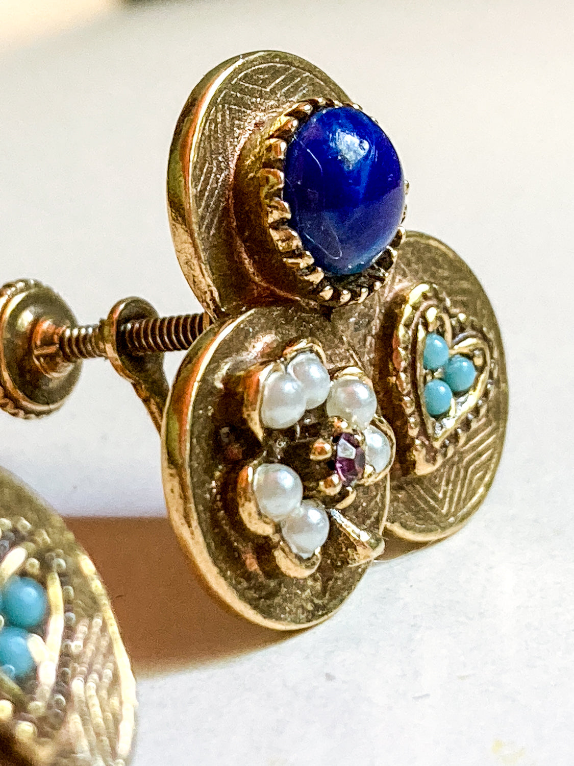 Vintage Gold Tone Lucky Charm Heart Shamrock Lapis Screwback Earrings