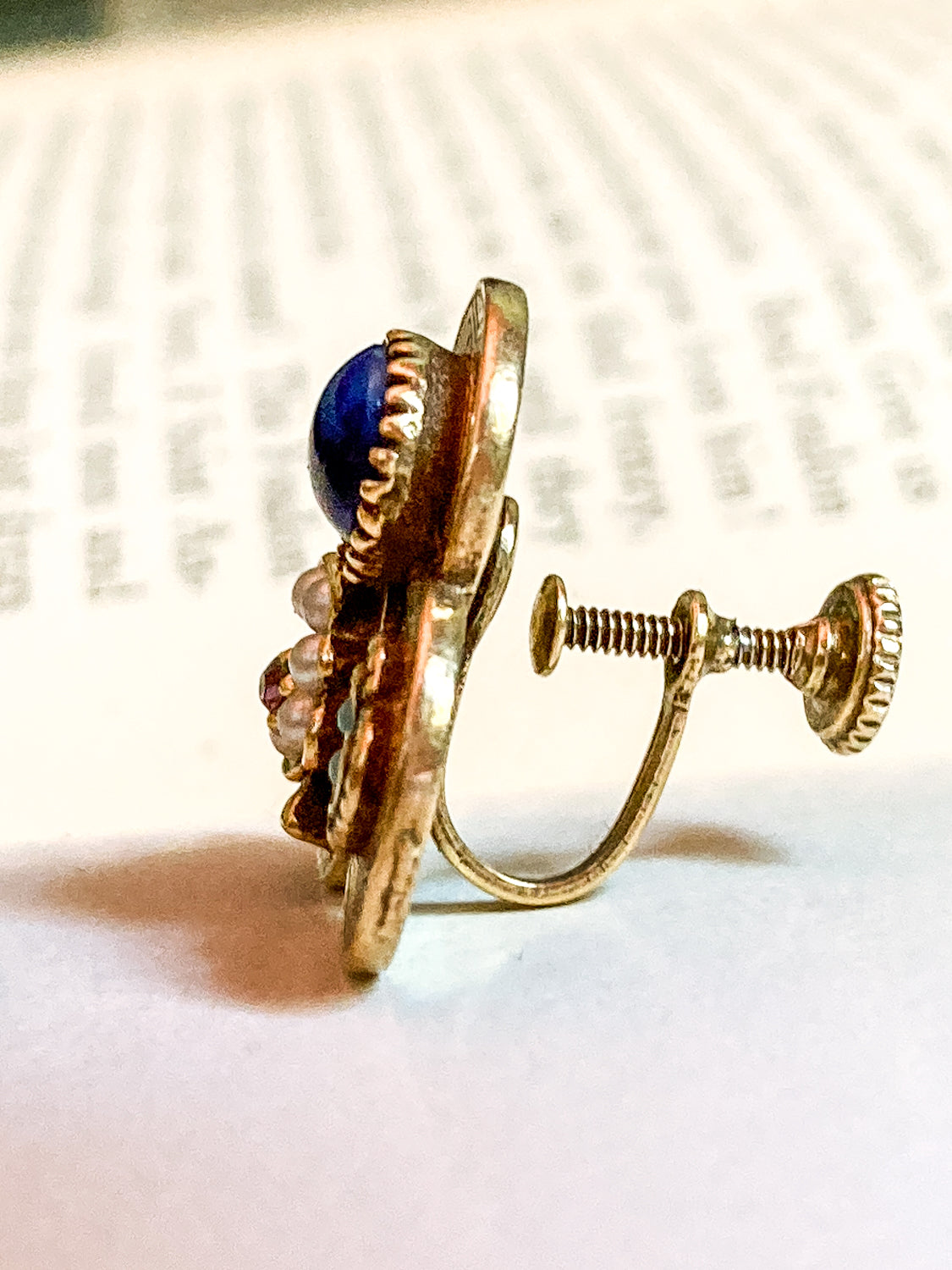 Vintage Gold Tone Lucky Charm Heart Shamrock Lapis Screwback Earrings