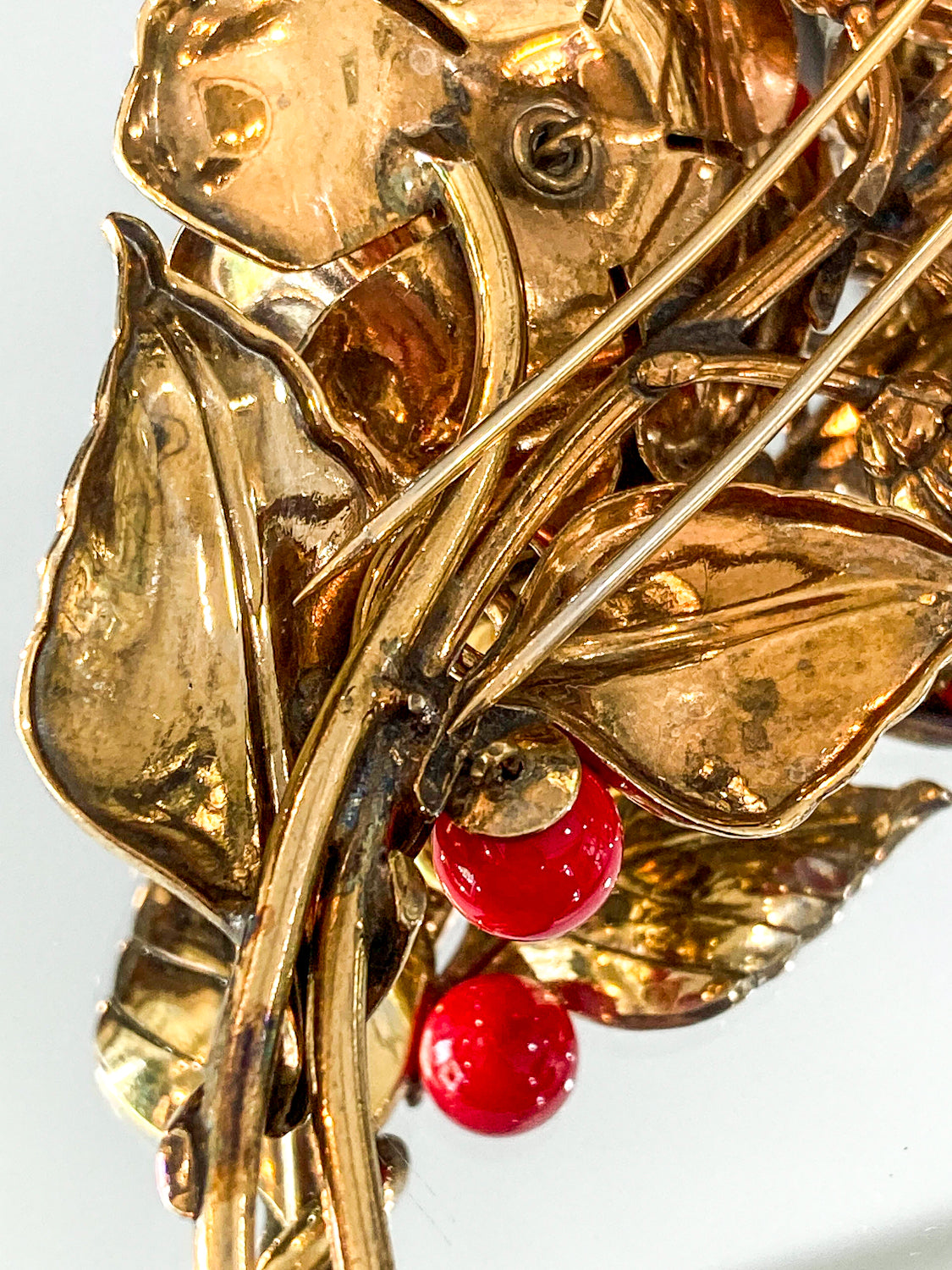 Vintage Large 1940s Trifari Floral Gold Tone Red Faux Stone Fur Clip Brooch