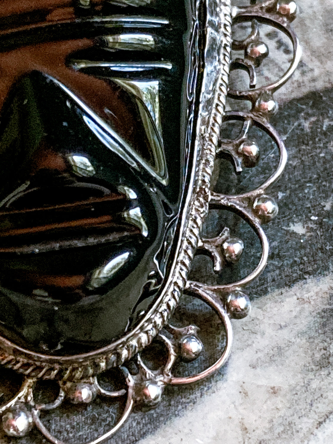 Vintage Mexico Sterling Silver 925 Carved Black Onyx Abstract Face Filigree Brooch