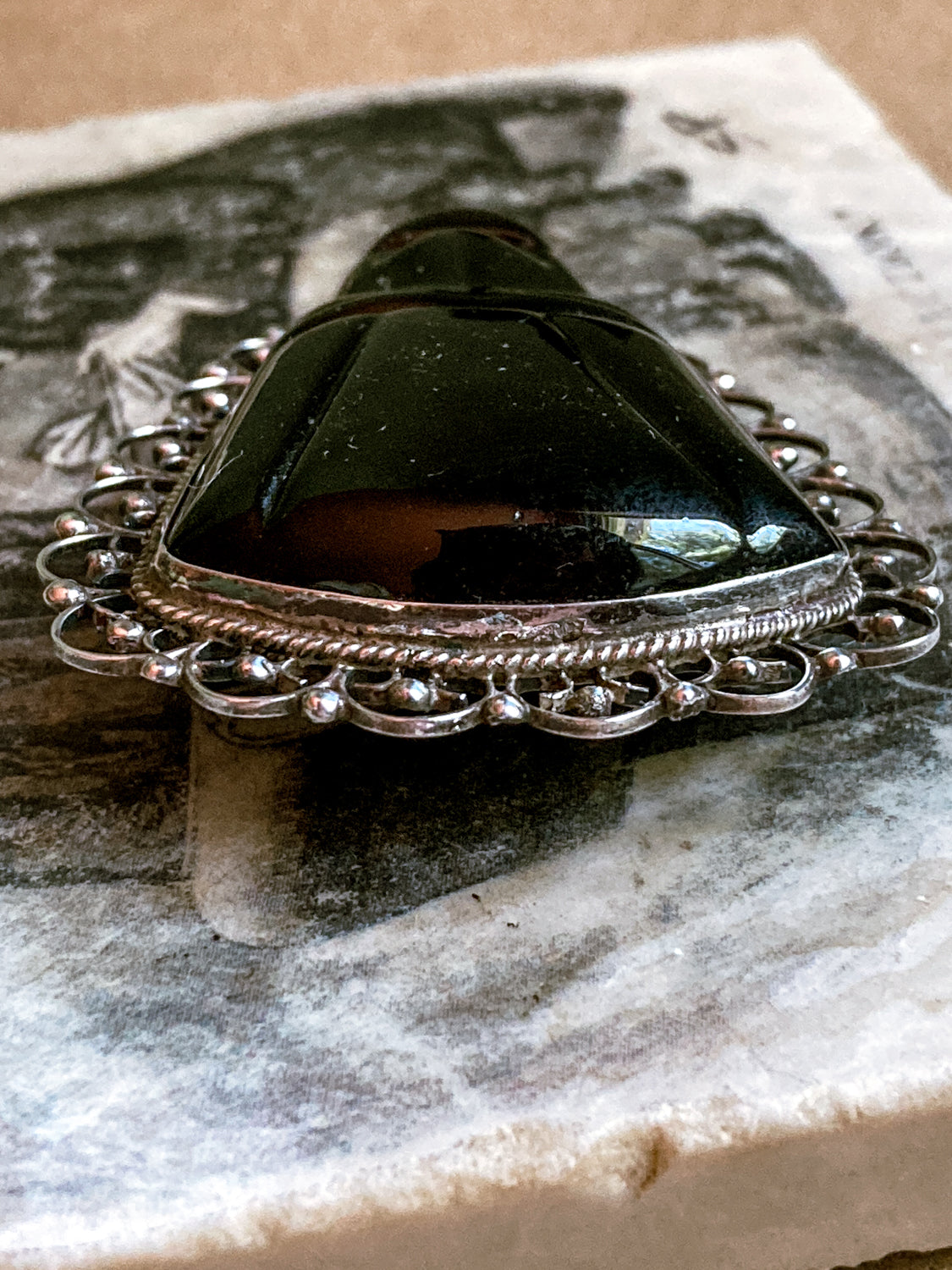 Vintage Mexico Sterling Silver 925 Carved Black Onyx Abstract Face Filigree Brooch