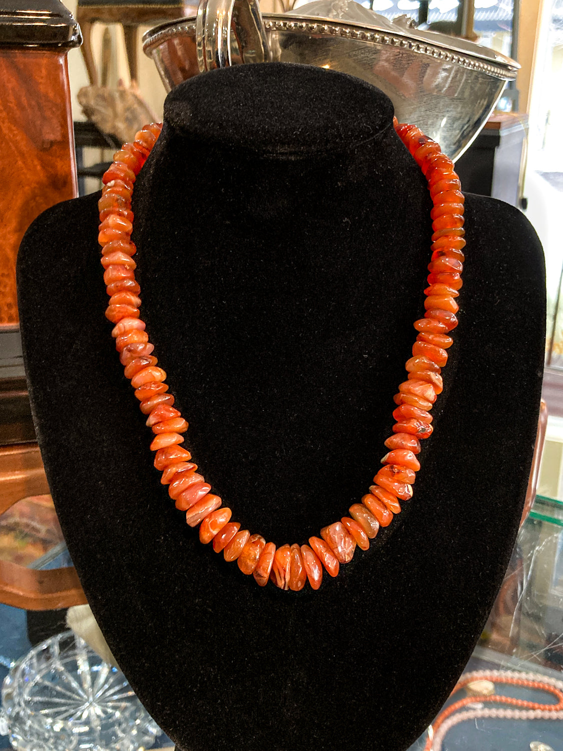 Vintage 14K Yellow Gold Natural Carnelian Graduated Stone Necklace