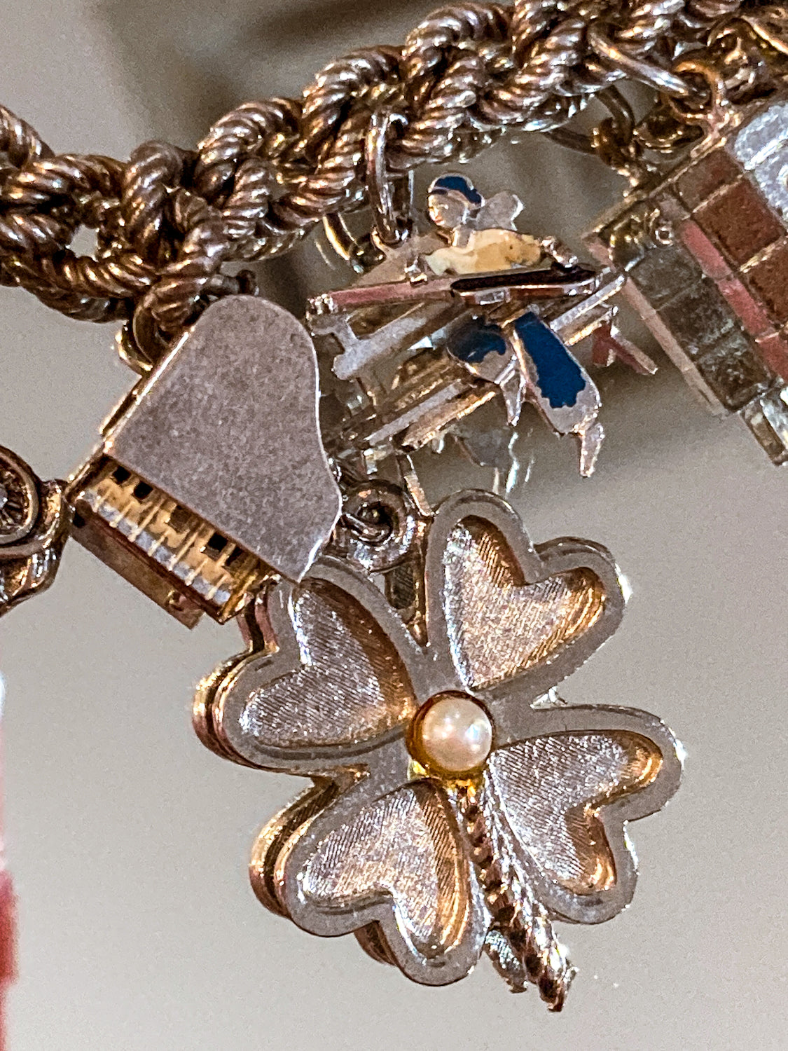 Vintage Silver Lucky Four Leaf Clover Pearl Charm Bracelet