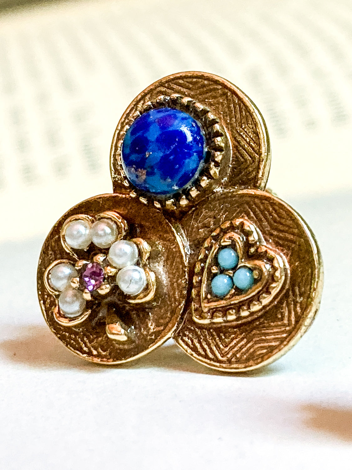 Vintage Gold Tone Lucky Charm Heart Shamrock Lapis Screwback Earrings