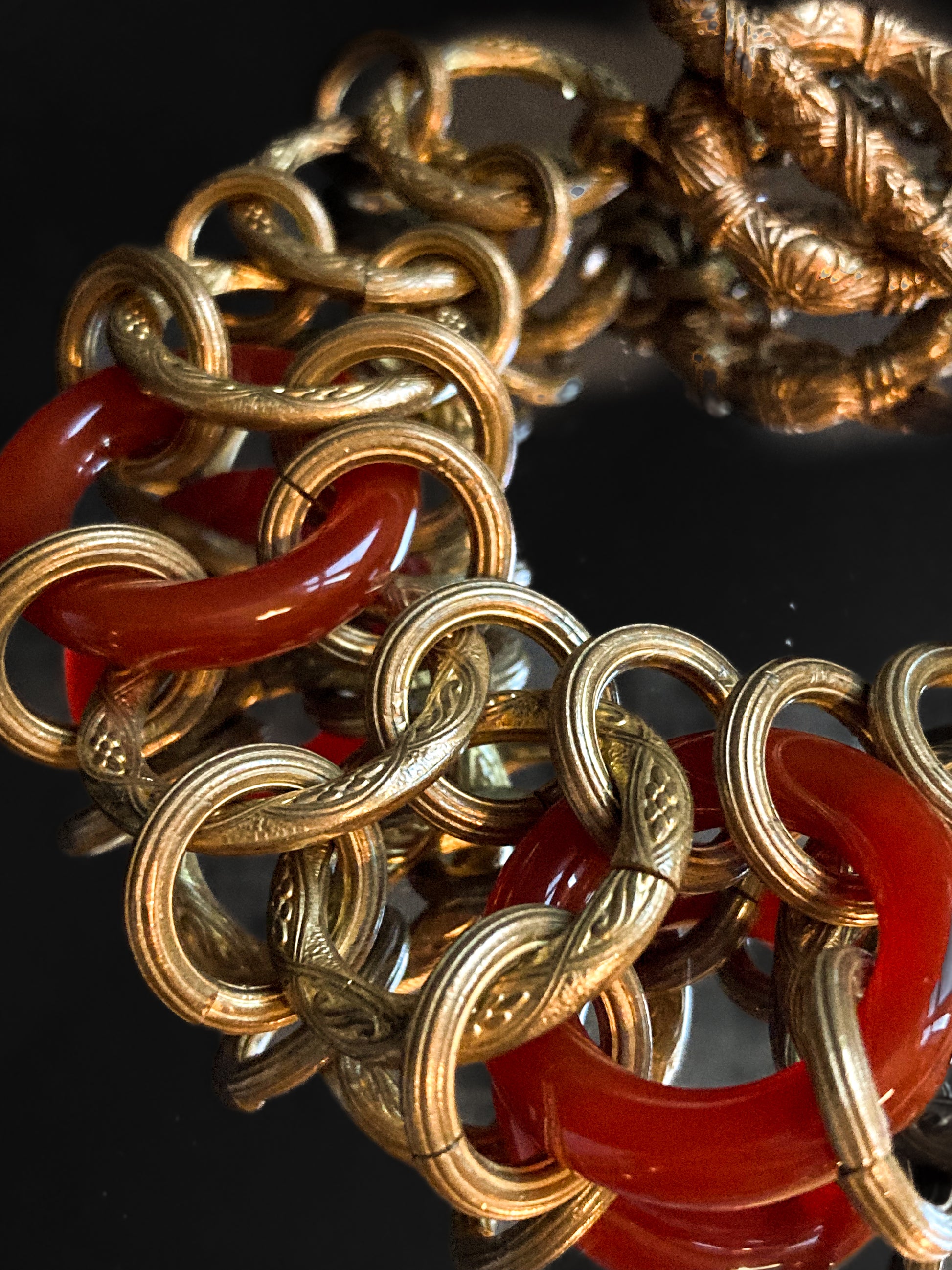Vintage Gold Toned Circular Rust Red Lucite Stone Chain Link Bracelet Stephen Dweck