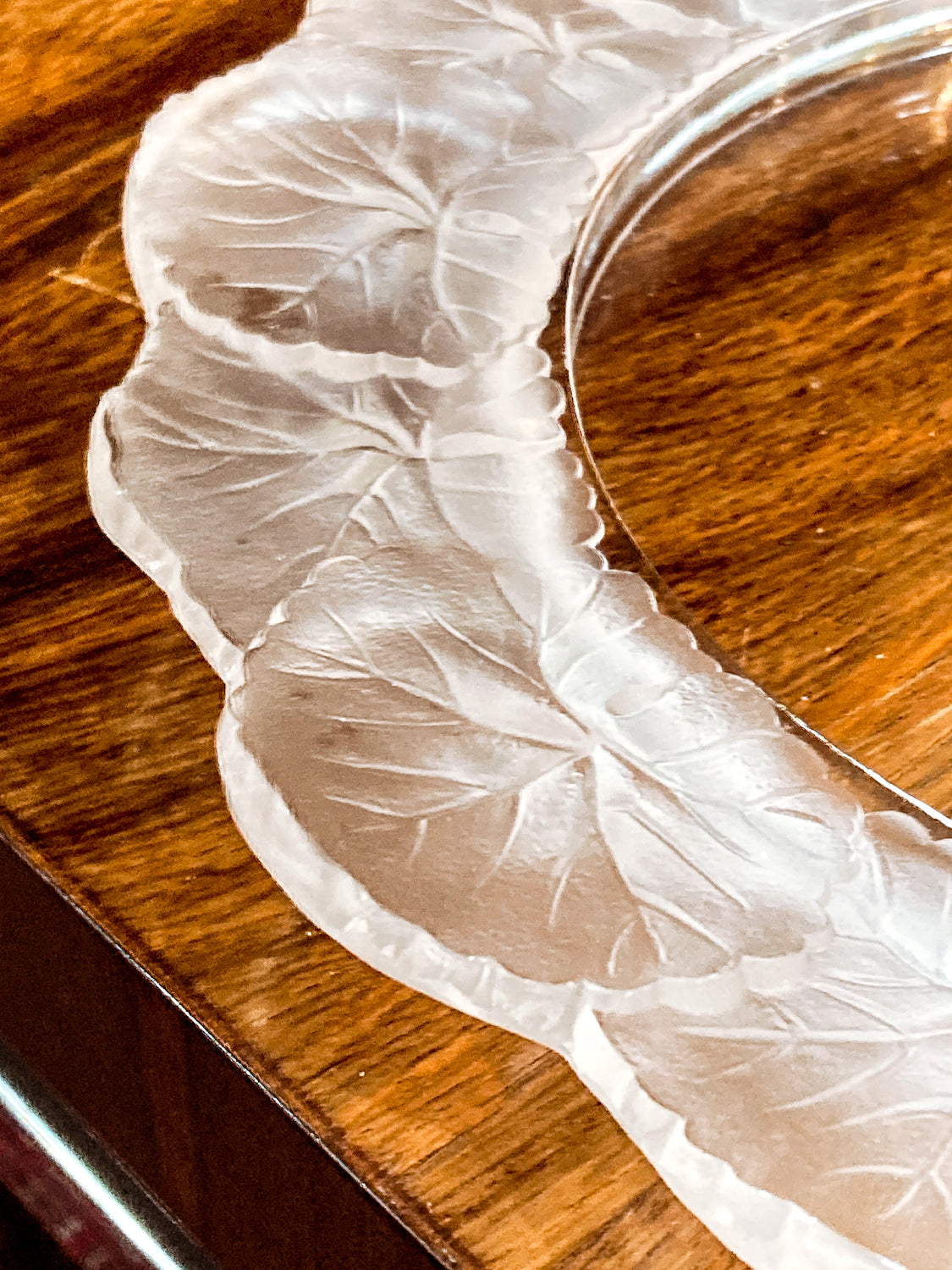 Vintage Lalique France Honfleur Geranium 11 Inch Clear Crystal Dish Plate