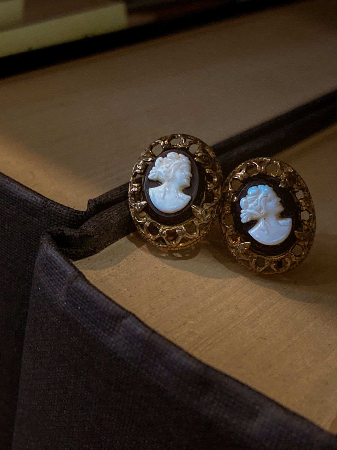 Vintage Black Cameo Filigree Gold-tone Sterling Silver Screwback Earrings