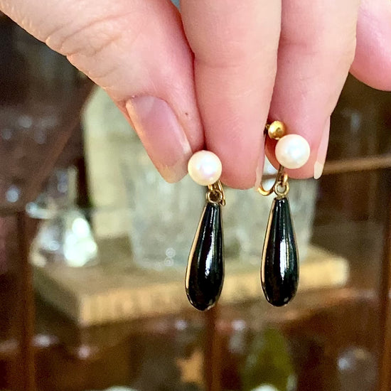 Vintage 12K Gold Filled Pearl Black Tear Drop Dangle Screwback Earrings