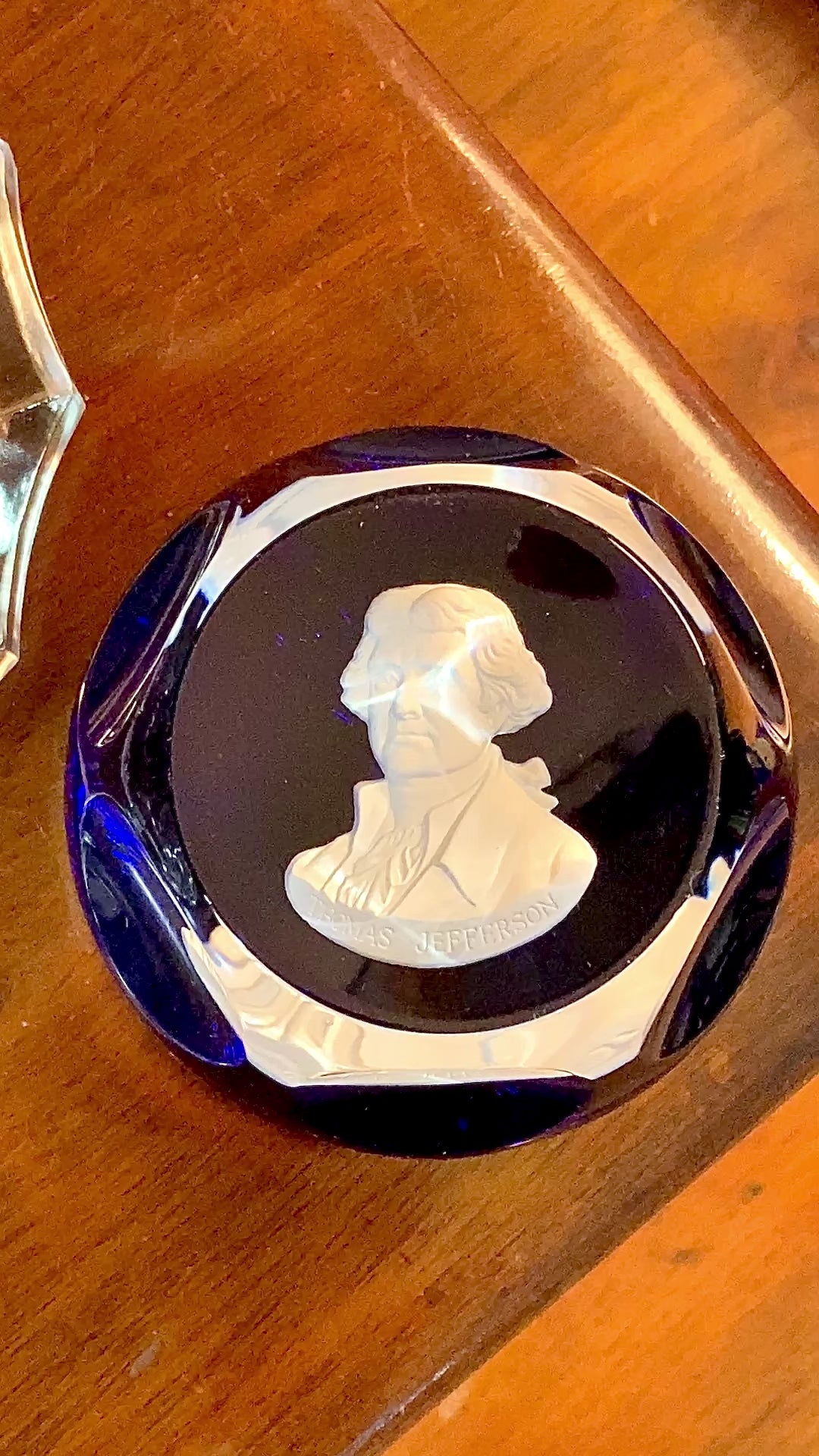Vintage 1974 Thomas Jefferson Baccarat Franklin Mint Cobalt Glass Paperweight