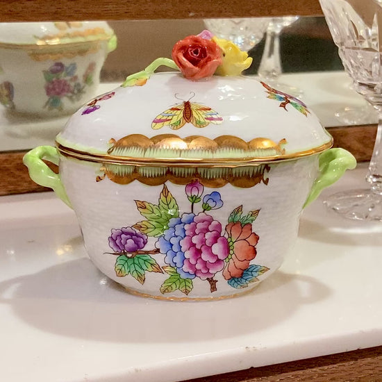 Miniature Queen Victoria Pattern Herend Hand Painted Porcelain Bonbonniere Jar