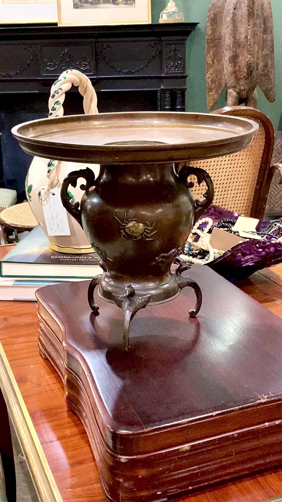 Antique Japanese Yoshimasa Bronze Crab Ocean Motif Ikebana Vase