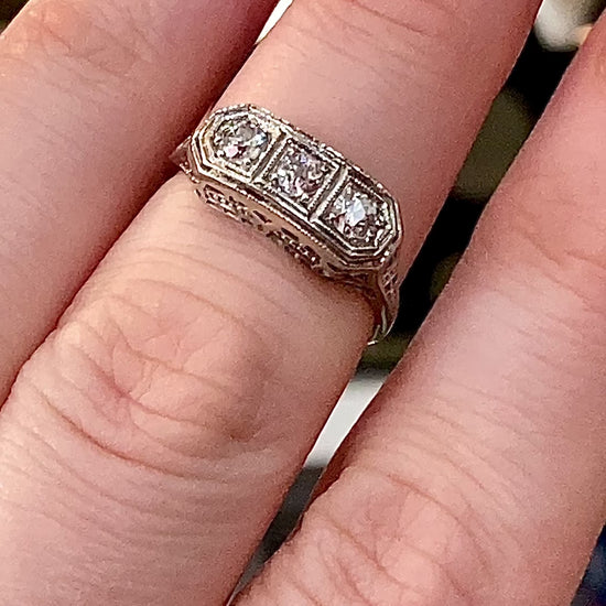 Vintage Art Deco 10K White Gold Filigree Triple Diamond Round Cut Ring