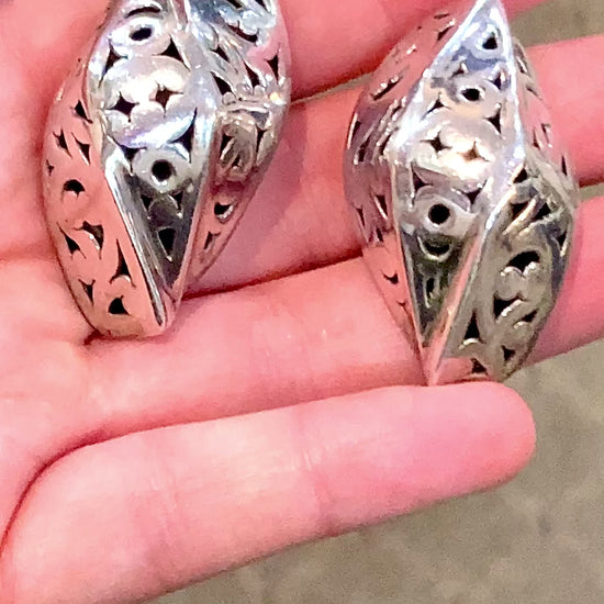 Vintage Indonesian Sterling Silver Openwork Geometric Dimensional Clip On Earrings