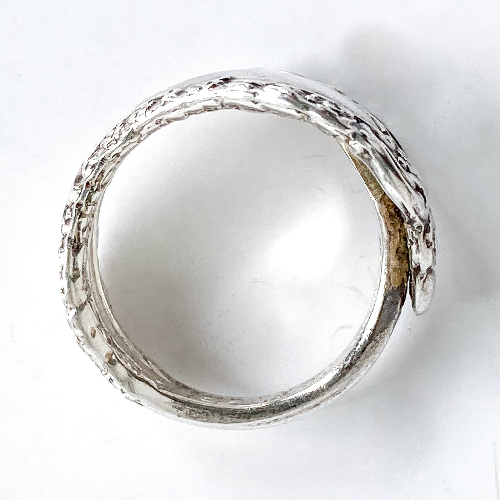 Vintage Recycled Oneida Silver Artsy Floral Repousse Spoon Handle Ring PRofile